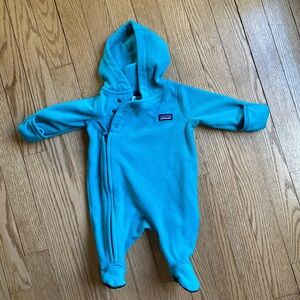 EUC Patagonia Newborn fleece bunting snowsuit in turquoise